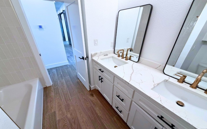 2101 S County Rd 1059, Midland, TX 79706, 5 Bedrooms Bedrooms, ,3 BathroomsBathrooms,Residential,For Sale,2101 S County Rd 1059,0,50087199