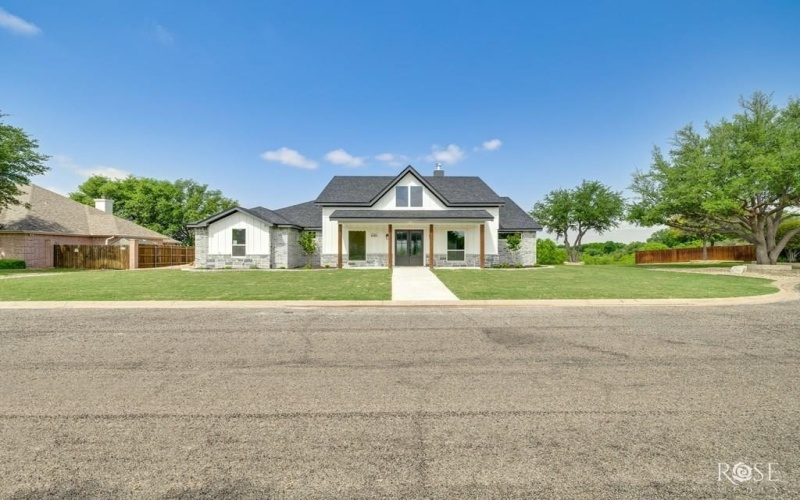 2734 Oak Hills Trail, San Angelo, TX 76904, 4 Bedrooms Bedrooms, ,5 BathroomsBathrooms,Residential,For Sale,2734 Oak Hills Trail,0,129938