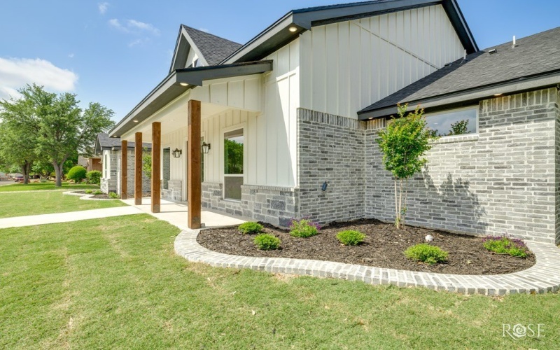 2734 Oak Hills Trail, San Angelo, TX 76904, 4 Bedrooms Bedrooms, ,5 BathroomsBathrooms,Residential,For Sale,2734 Oak Hills Trail,0,129938