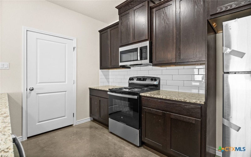 412 W Avenue C, Copperas Cove, TX 76522, 3 Habitaciones Habitaciones , ,2 BañosBaños,Residential,En Venta,412 W Avenue C,0,590138