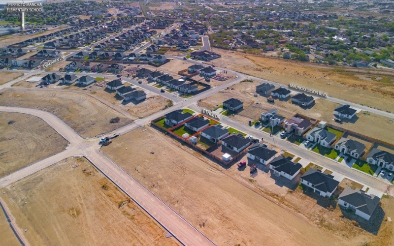 3191 Ethel Drive, Eagle Pass, TX 78852, 3 Bedrooms Bedrooms, ,2 BathroomsBathrooms,Residential,For Sale,3191 Ethel Drive,0,81898