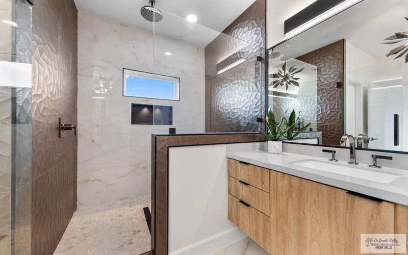 707 BEANKA DR, LA FERIA, TX 78559, 3 Bedrooms Bedrooms, ,2 BathroomsBathrooms,Residential,For Sale,707 BEANKA DR,0,29770392