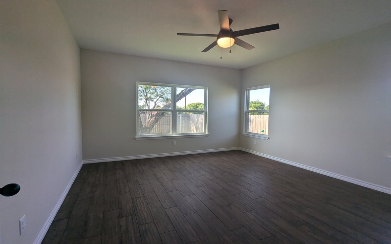 1704 E Avenue G, Lampasas, TX 76550, 3 Bedrooms Bedrooms, ,2 BathroomsBathrooms,Residential,For Sale,1704 E Avenue G,169346
