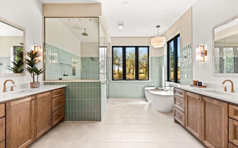 513 Royal Santana Run, Weatherford, TX 76087, 4 Habitaciones Habitaciones , ,5 BañosBaños,Residential,En Venta,513 Royal Santana Run,0,21113010