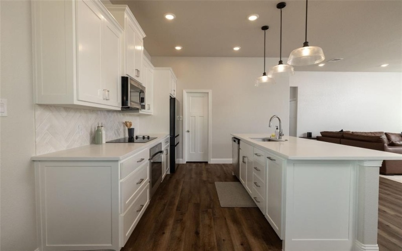 1577 Saylee Lane, Burleson, TX 76028, 3 Bedrooms Bedrooms, ,2 BathroomsBathrooms,Residential,For Sale,1577 Saylee Lane,0,21115762