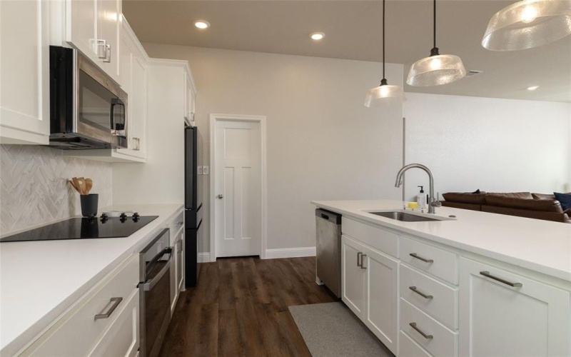 1577 Saylee Lane, Burleson, TX 76028, 3 Bedrooms Bedrooms, ,2 BathroomsBathrooms,Residential,For Sale,1577 Saylee Lane,0,21115762