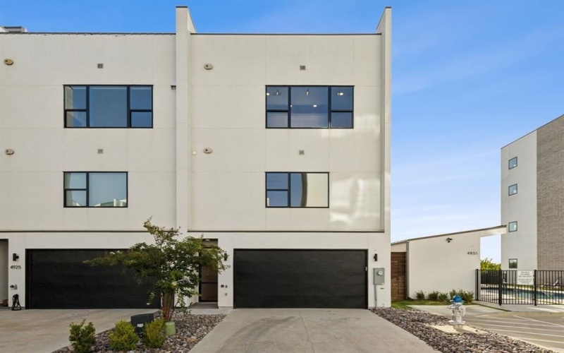 4929 Blaynes View, The Colony, TX 75056, 3 Bedrooms Bedrooms, ,3 BathroomsBathrooms,Residential,For Sale,4929 Blaynes View,0,21124768