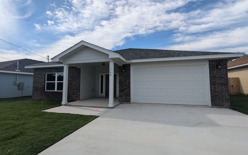 1708 E Ave G, Lampasas, TX 76550, 3 Bedrooms Bedrooms, ,2 BathroomsBathrooms,Residential,For Sale,1708 E Ave G,0,169366