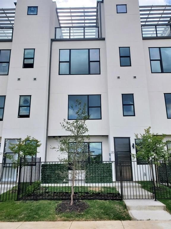 13001 Hutton Drive #31, Farmers Branch, TX 75234, 3 Habitaciones Habitaciones , ,3 BañosBaños,Residential,En Venta,13001 Hutton Drive,0,21124801