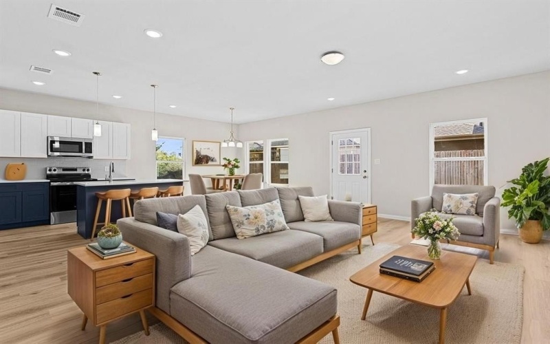 209 Lead Creek Drive, Fort Worth, TX 76131, 3 Habitaciones Habitaciones , ,2 BañosBaños,Residential,En Venta,209 Lead Creek Drive,0,21125043