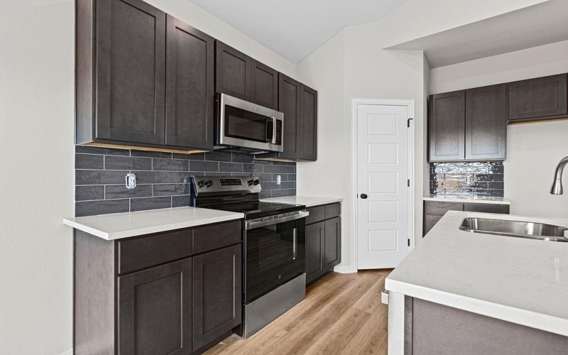 208 Lead Creek Drive, Fort Worth, TX 76131, 4 Habitaciones Habitaciones , ,2 BañosBaños,Residential,En Venta,208 Lead Creek Drive,0,21125057