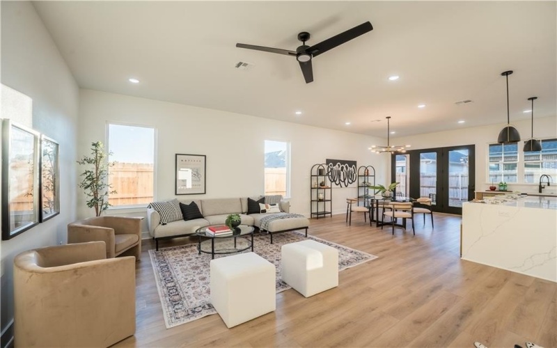 13019 Rainier Drive, Woodway, TX 76712, 5 Habitaciones Habitaciones , ,3 BañosBaños,Residential,En Venta,13019 Rainier Drive,0,218002