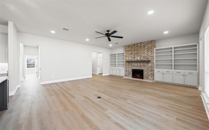 825 Forward Pass Drive, Hewitt, TX 76643, 4 Habitaciones Habitaciones , ,2 BañosBaños,Residential,En Venta,825 Forward Pass Drive,0,21122828