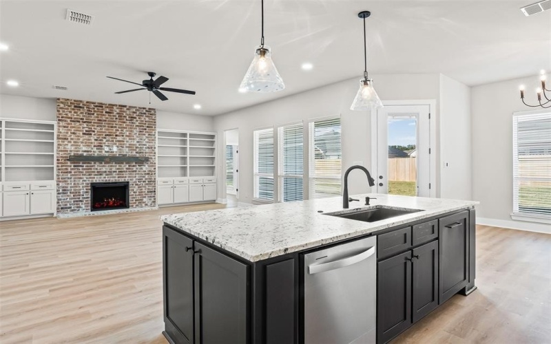 825 Forward Pass Drive, Hewitt, TX 76643, 4 Habitaciones Habitaciones , ,2 BañosBaños,Residential,En Venta,825 Forward Pass Drive,0,21122828