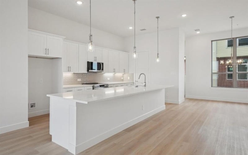 13351 Goodland Street #204, Farmers Branch, TX 75234, 3 Habitaciones Habitaciones , ,3 BañosBaños,Residential,En Venta,13351 Goodland Street,0,21124245