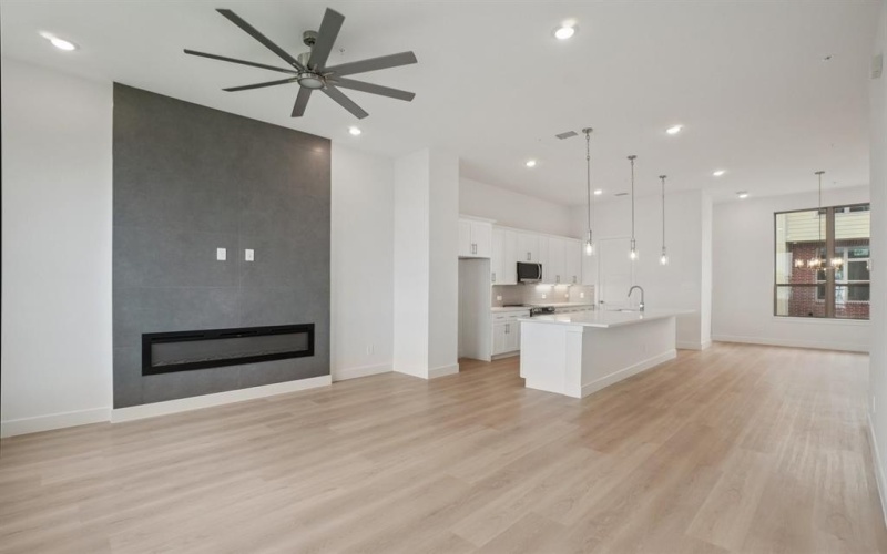 13351 Goodland Street #204, Farmers Branch, TX 75234, 3 Habitaciones Habitaciones , ,3 BañosBaños,Residential,En Venta,13351 Goodland Street,0,21124245