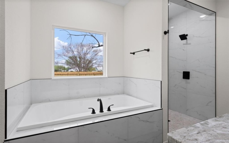 207 N Harrison Street, McGregor, TX 76657, 3 Habitaciones Habitaciones , ,2 BañosBaños,Residential,En Venta,207 N Harrison Street,0,21124263