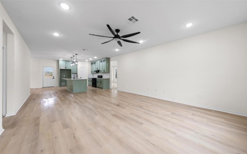 207 N Harrison Street, McGregor, TX 76657, 3 Habitaciones Habitaciones , ,2 BañosBaños,Residential,En Venta,207 N Harrison Street,0,21124263