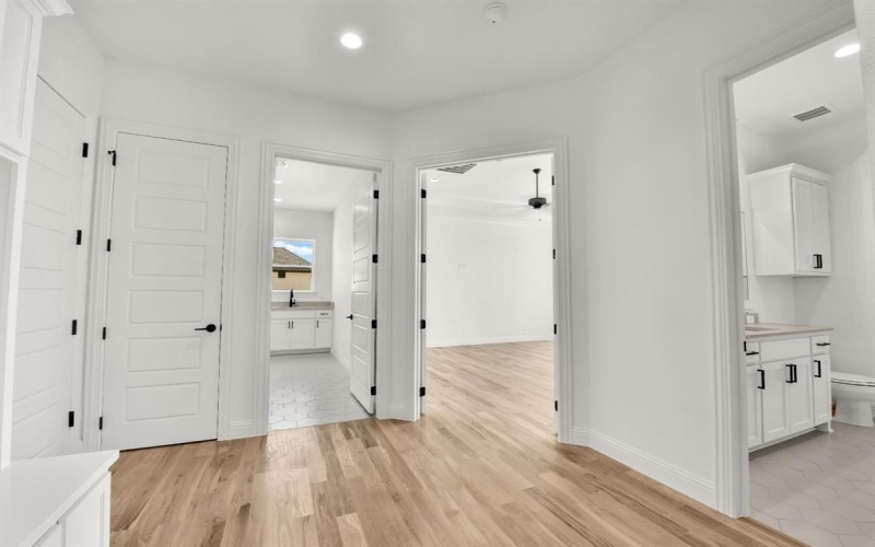 4009 Estancia Court, Weatherford, TX 76088, 4 Bedrooms Bedrooms, ,3 BathroomsBathrooms,Residential,For Sale,4009 Estancia Court,0,21124473