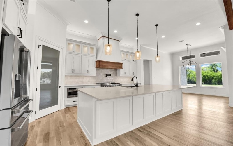 4009 Estancia Court, Weatherford, TX 76088, 4 Bedrooms Bedrooms, ,3 BathroomsBathrooms,Residential,For Sale,4009 Estancia Court,0,21124473