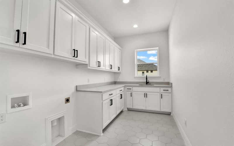 4009 Estancia Court, Weatherford, TX 76088, 4 Bedrooms Bedrooms, ,3 BathroomsBathrooms,Residential,For Sale,4009 Estancia Court,0,21124473