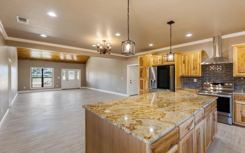 106 Bobcat Trail, Llano, TX 78643, 3 Habitaciones Habitaciones , ,2 BañosBaños,Residential,En Venta,106 Bobcat Trail,169912