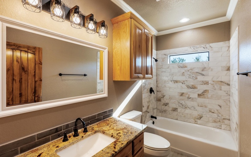 106 Bobcat Trail, Llano, TX 78643, 3 Habitaciones Habitaciones , ,2 BañosBaños,Residential,En Venta,106 Bobcat Trail,169912