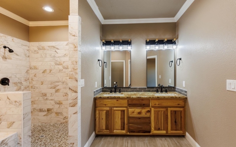 106 Bobcat Trail, Llano, TX 78643, 3 Habitaciones Habitaciones , ,2 BañosBaños,Residential,En Venta,106 Bobcat Trail,169912