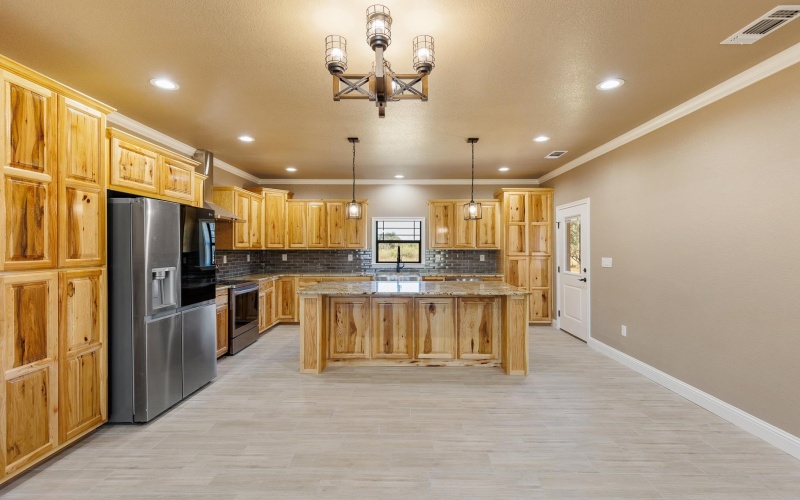 106 Bobcat Trail, Llano, TX 78643, 3 Habitaciones Habitaciones , ,2 BañosBaños,Residential,En Venta,106 Bobcat Trail,169912
