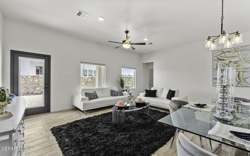 1137 Brass Hill Avenue, Santa Teresa, NM 88008, 4 Bedrooms Bedrooms, ,3 BathroomsBathrooms,Residential,For Sale,1137 Brass Hill Avenue,0,934613