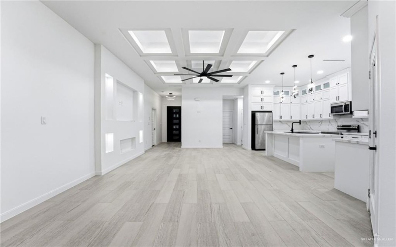 3921 Zimmerius Avenue, McAllen, TX 78504, 3 Bedrooms Bedrooms, ,3 BathroomsBathrooms,Residential,For Sale,3921 Zimmerius Avenue,0,488151