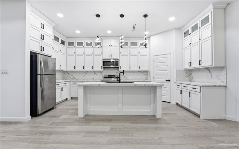 3921 Zimmerius Avenue, McAllen, TX 78504, 3 Bedrooms Bedrooms, ,3 BathroomsBathrooms,Residential,For Sale,3921 Zimmerius Avenue,0,488151