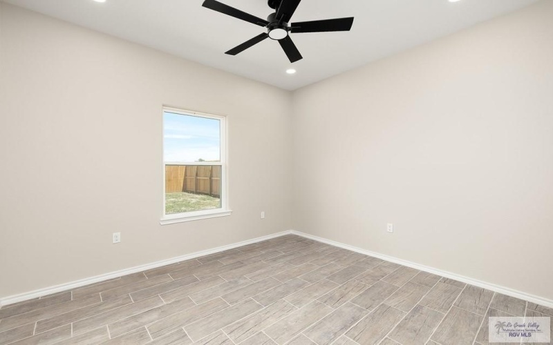 308 N LEON AVE, ELSA, TX 78543, 3 Habitaciones Habitaciones , ,2 BañosBaños,Residential,En Venta,308 N LEON AVE,0,29765117