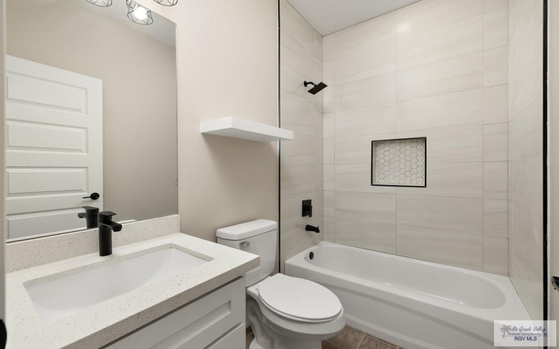 308 N LEON AVE, ELSA, TX 78543, 3 Habitaciones Habitaciones , ,2 BañosBaños,Residential,En Venta,308 N LEON AVE,0,29765117