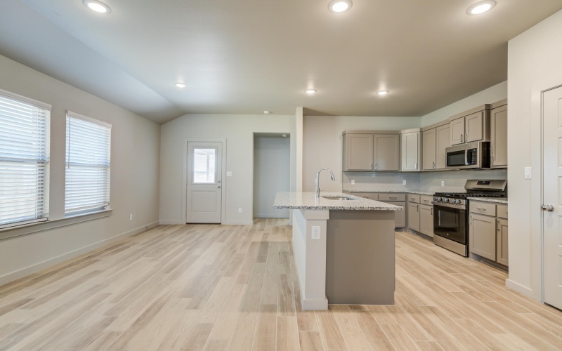 7033 25th Street, Lubbock, TX 79407, 3 Bedrooms Bedrooms, ,2 BathroomsBathrooms,Residential,For Sale,7033 25th Street,0,202563766