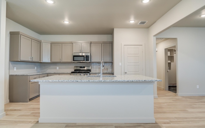 7033 25th Street, Lubbock, TX 79407, 3 Bedrooms Bedrooms, ,2 BathroomsBathrooms,Residential,For Sale,7033 25th Street,0,202563766