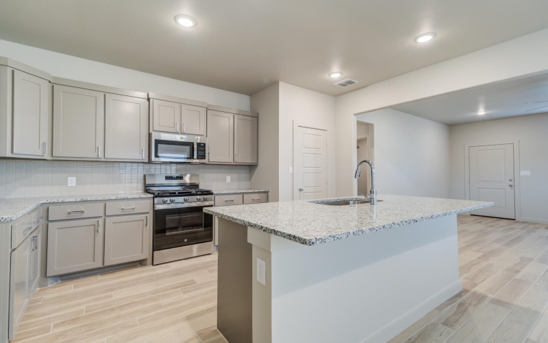 7033 25th Street, Lubbock, TX 79407, 3 Bedrooms Bedrooms, ,2 BathroomsBathrooms,Residential,For Sale,7033 25th Street,0,202563766