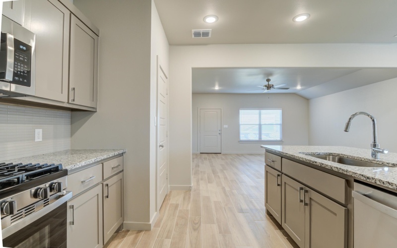 7033 25th Street, Lubbock, TX 79407, 3 Bedrooms Bedrooms, ,2 BathroomsBathrooms,Residential,For Sale,7033 25th Street,0,202563766