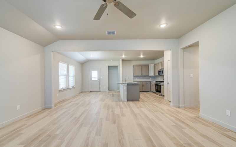 7033 25th Street, Lubbock, TX 79407, 3 Bedrooms Bedrooms, ,2 BathroomsBathrooms,Residential,For Sale,7033 25th Street,0,202563766