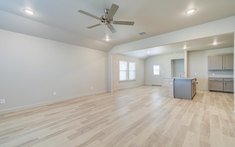 7033 25th Street, Lubbock, TX 79407, 3 Bedrooms Bedrooms, ,2 BathroomsBathrooms,Residential,For Sale,7033 25th Street,0,202563766