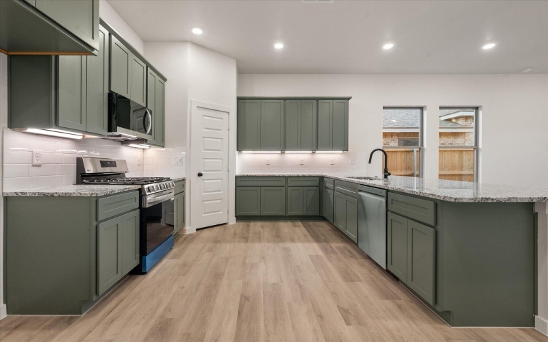 7006 57th Street, Lubbock, TX 79407, 3 Bedrooms Bedrooms, ,2 BathroomsBathrooms,Residential,For Sale,7006 57th Street,0,202563775