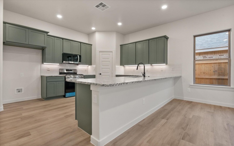 7006 57th Street, Lubbock, TX 79407, 3 Bedrooms Bedrooms, ,2 BathroomsBathrooms,Residential,For Sale,7006 57th Street,0,202563775