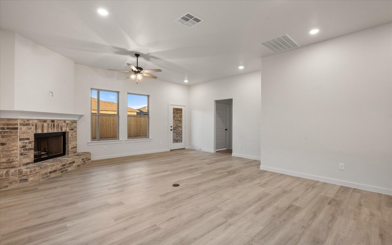 7006 57th Street, Lubbock, TX 79407, 3 Bedrooms Bedrooms, ,2 BathroomsBathrooms,Residential,For Sale,7006 57th Street,0,202563775