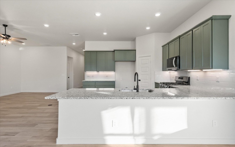 7009 56th Street, Lubbock, TX 79407, 4 Habitaciones Habitaciones , ,2 BañosBaños,Residential,En Venta,7009 56th Street,0,202563776