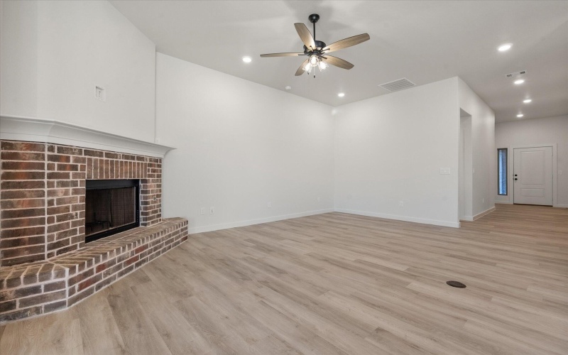 7009 56th Street, Lubbock, TX 79407, 4 Habitaciones Habitaciones , ,2 BañosBaños,Residential,En Venta,7009 56th Street,0,202563776