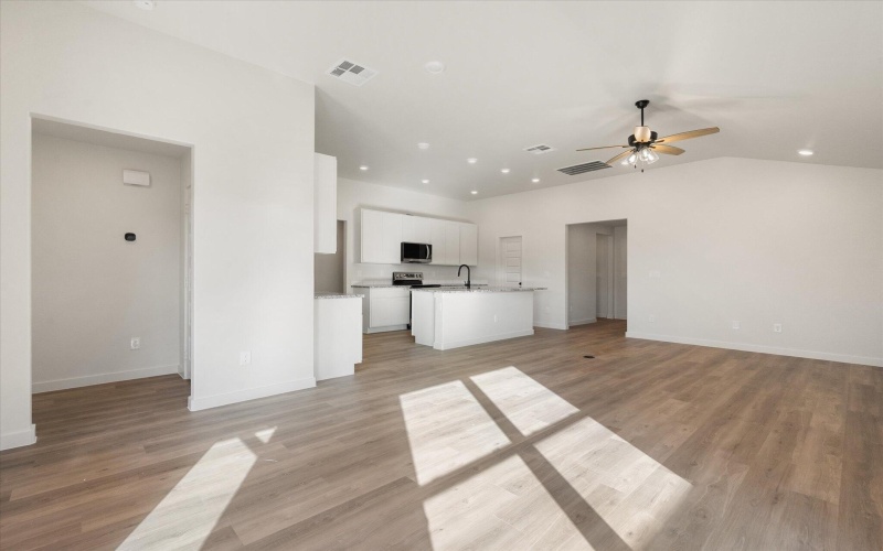 2003 Cottonwood Avenue, Wolfforth, TX 79382, 4 Bedrooms Bedrooms, ,2 BathroomsBathrooms,Residential,For Sale,2003 Cottonwood Avenue,0,202563793