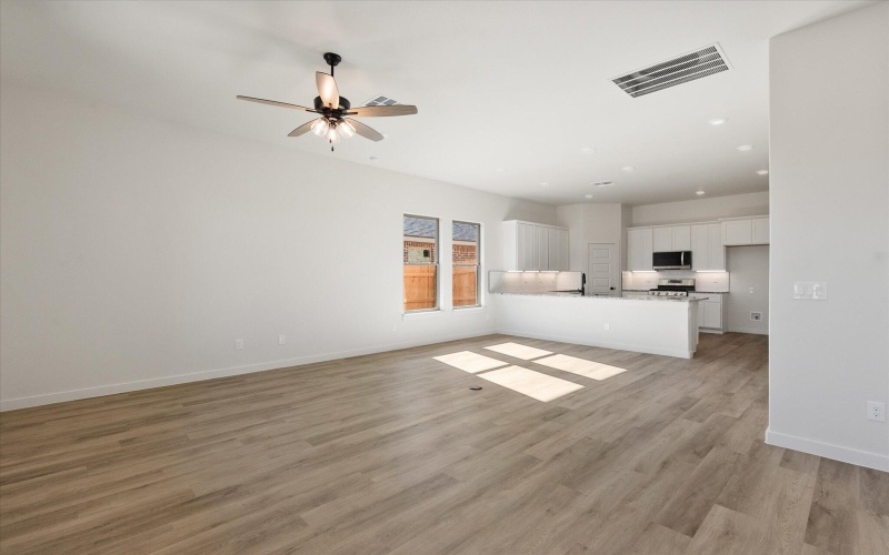 2002 Cottonwood Avenue, Wolfforth, TX 79382, 3 Bedrooms Bedrooms, ,2 BathroomsBathrooms,Residential,For Sale,2002 Cottonwood Avenue,0,202563794