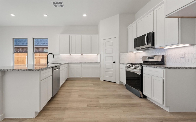 2002 Cottonwood Avenue, Wolfforth, TX 79382, 3 Bedrooms Bedrooms, ,2 BathroomsBathrooms,Residential,For Sale,2002 Cottonwood Avenue,0,202563794