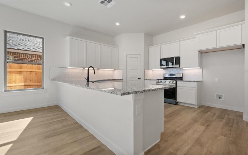 2002 Cottonwood Avenue, Wolfforth, TX 79382, 3 Bedrooms Bedrooms, ,2 BathroomsBathrooms,Residential,For Sale,2002 Cottonwood Avenue,0,202563794