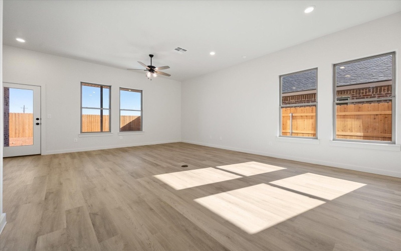 2002 Cottonwood Avenue, Wolfforth, TX 79382, 3 Bedrooms Bedrooms, ,2 BathroomsBathrooms,Residential,For Sale,2002 Cottonwood Avenue,0,202563794